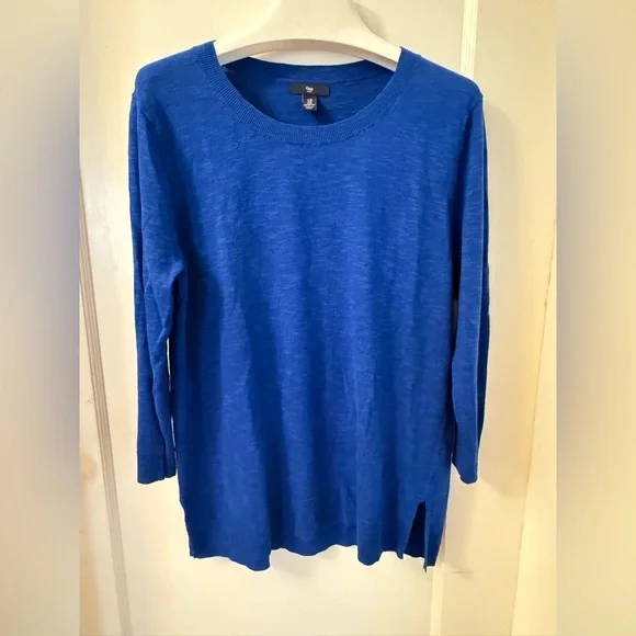 LOVELY GAP BLUE THIN KNIT SWEATER 3/4 SLEEVE - Picture 1 of 11